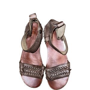 DKode Brown Leather Sandals with Ankle Strap 39